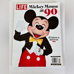 Life Magazine November 2018 “Mickey at 90” Special Edition